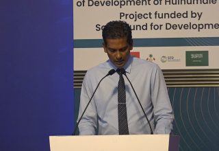 އެޗްޑީސީގެ ކުރީގެ މެނޭޖިން ޑިރެކްޓަރ ފަޒުލް ރަޝީދު --- - ފޮޓޯ: ސަންގު
