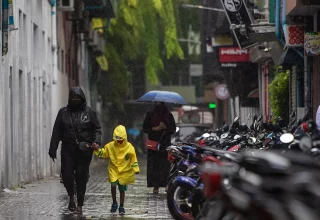 092848-rainy day 0524