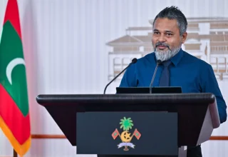 ފިޝަރީޒް މިނިސްޓަރ ޝިޔާމް: ފޮޓޯ ރައީސް އޮފީސް