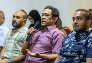 ޕީއެންއެފް އޮފީހުގައި ބޭއްވި ޖަލްސާގައި ރައީސް ޔާމީން ބައިވެރިވެވަޑައިގަންނަަވަނީ/ ފޮޓޯ: ފައިިލް