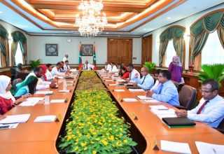 ކެބިނެޓް ބައްދަލުވުމުގެ ތެރެއިން: ފޮޓޯ ރައީސް އޮފީސް