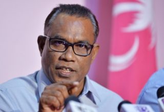 އަބްދުލްރަހީމް އަބްދުﷲ: ފޮޓޯ ސަން