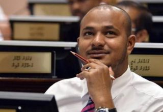 އިބްރާހިމް ޝުޖާއު: ފޮޓޯ ވީނިއުސް