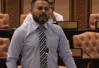 ނައިފަރު ދައިރާގެ މެމްބަރު އަހުމަދު ޝިޔާމު: ފޮޓޯ މަޖިލިސް