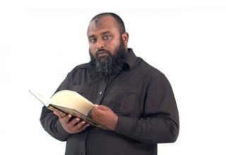 ޝޭޙް ޑރ  މުހައްމަދު އިޔާޒް : ފައިލް ފޮޓޯ