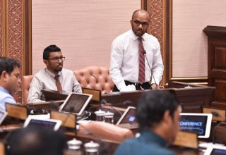 ފިނޭންސް މިނިސްޓަރ އިބްރާހިމް އަމީރު: ފޮޓޯ މަޖިލިސް