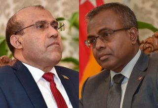 އުއްތަމަ ފަނޑިޔާރު ޑރ. އަހުމަދު އަބްދުﷲ ދީދީ އަދި ސުޕްރީމް ކޯޓުގެ ފަނޑިޔާރު އާދަމް މުހައްމަދު: ފޮޓޯ އަވަސް