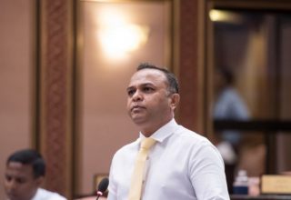 މެމްބަރު ޝަހީމް މަޖިލީހުގައި ވާހަކަދައްކަވަނީ