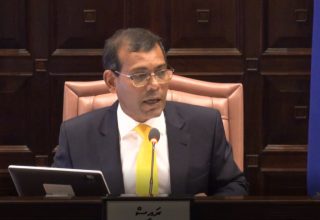ރައީސް ނަޝީދު މަޖިލީހުގެ ރިޔާސަތުގައި ވާހަކަދައްކަވަނީ: ފޮޓޯ ސަންގު