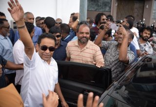 އިދކޮޅުގެ ރިޔާސީ ޓިކެޓު ހޯދުމަށް ބަޔަކު ކުރާ މަސައްކަތް ކާމިޔާބެއް ނުވާނެ، އެއީ ރައީސް ޔާމީންގެ ހައްގެއް: އަދުރޭ