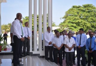 ނ، ކެނދިކުޅުދޫ "މަސްޖިދުއްރަޙްމަތު" ހުޅުވުމުގެ ރަސްމީއްޔާތުގެ ތެރެއިން: ފޮޓޯ ރައީސް އޮފީސް