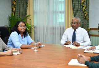 ރައިސް އޮފީހުގައި ބެއްވި ބައްދަލަވުން ---- ފޮޓޯ: ރައީސް އޮފީސް
