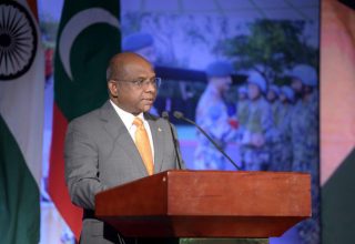 ފޮރިން މިނިސްޓަރު އަބްދުﷲ ޝާހިދު