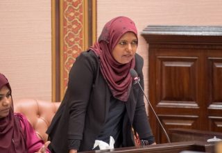 ޖެންޑަރ މިނިސްޓަރ ޝިދާތާ ޝަރީފް: ފައިލް ފޮޓޯ