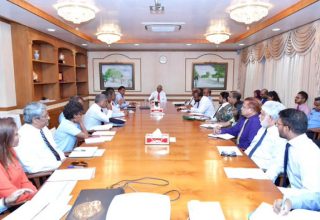 ރައީސް ސާލިޙް ބޭއްވި މަޝްވަރާ ބައްދަލުވުމުގެ ތެރެއިން: ފޮޓޯ ރައީސް އޮފީސް