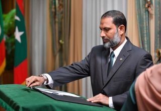 ހޯމް މިނިސްޓަރ އިމްރާން އަބްދުﷲ: ފައިލް ފޮޓޯ