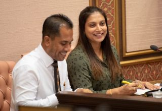 އެޑިޔުކޭޝަން މިނިސްޓަރ ޑރ ޢައިޝަތު އަލީ : ފައިލް ފޮޓޯ