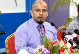އިލެކްޝަންސް ކޮމިޝަންގެ ރައީސް އަހުމަދު ޝަރީފް: ފައިލް ފޮޓޯ