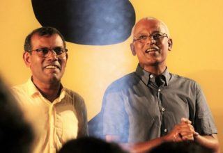 ރައީސް ނަޝީދު އަދި އަރިހުގައި ރައީސް ސާލިޙް: ފައިލް ފޮޓޯ