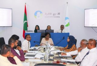 ހުއްދަ ނުހޯދައި ކެމްޕެއިން ޕޯސްޓަރު ހަރުކޮށްފި ނަމަ، ޖުރިމަނާ ކުރާނަން: ސިޓީ ކައުންސިލް  - ފޮޓޯ/ ސިޓީ ކައުންސިލް