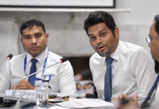 މިއީ ހާސްވެ، ގެއަށް ކާޑުގެ ބާވަތްތައް ބަސްތާތަކުން ވައްދަންވީ ވަގުތެއް ނޫން: އަމްރު
