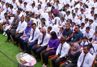 ސްކޫލުތައް ހުޅުވުން އެއް ހަފްތާއަށް ފަސްކޮށްފި