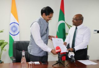 އިންޑިއާއިން ރާއްޖެ އަށް ހަދިޔާކުރި ބޭސްތައް ސަރުކާރާ ހަވާލުކޮށްފި