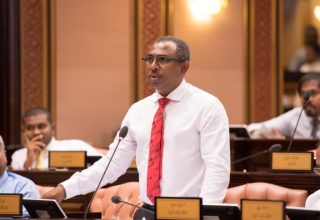އެމްޑީޕީގެ ޕީޖީ ލީޑަރު އަލީ އާޒިމް: ފައި؛ް ފޮޓޯ