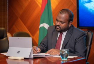 "ދަ ގްލޯބަލް ޓޫރިޒަމް ކޯޑިނޭޝަން ވާޗުއަލް މީޓިން" ގެ ތެރެއިން މިނިސްޓަރު ޢަލީ ވަޙީދު. ފޮޓޯ: ޓުއަރިޒަމް މިނިސްޓުރީ