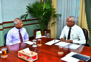 ޑޮލަރު އިތުރު ކުރަން ފިޔަވަޅުތަކެއް:  ބޭންކް ތަކަށް 150 މިލިއަން ޑޮލަރު!