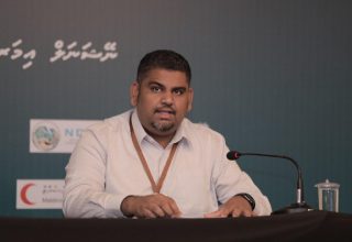 ރިސޯޓުން ފޭބުމަށް މެނޭޖްމެންޓަށް މުވައްޒަފުންނަށް ނޭނގޭނެ!