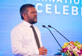 އިކޮނޮމިކް މިނިސްޓަރ ފައްޔާޒް އިސްމާއީލް. ފޮޓޯ: ކޯޕަރޭޓްމޯލްޑިވްސް