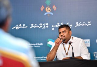 ފުރިފަހުން ޕޮޒިޓިވްވީ ޖޯލި މޯލްޑިވްސްގެ ވަޒީފާގައި އުޅުނު ބިދޭސީއެއް