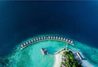 ގްރޭންޑް ޕާކް ކޮށްދިއްޕަރު މޯލްޑިވްސް ރިސޯޓު. ފޮޓޯ:އެމިރޭޓްސް ހޮލިޑޭ