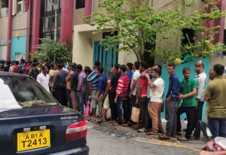 ކަރަންޓީނަށް ދާން ދެކޮޅު ހެދި ބިދޭސީއެއްގެ މައްޗަށް ކޯޓު އަމުރެއް ނެރުން: ބިދޭސީން ރެޖިސްޓްރީ ކުރުމަށް ކުރިޔަށް ގެންދިޔަ ޕްރޮގްރާމް ތެރެއިން