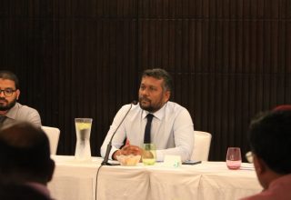 އިކޮނޮމިކް މިނިސްޓަރު ފައްޔާޒް އިސްމާއީލް. ފޮޓޯ: އިކޮނޮމިކް މިނިސްޓްރީ