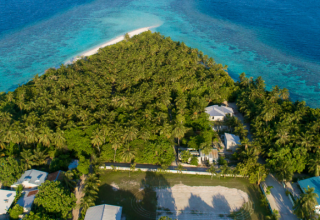 އދ.އޮމަދޫ. ފައިސަލް ފޮޓޯސް