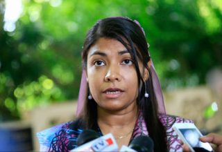 އައްޑޫ މީދޫ ދާއިރާގެ މެމްބަރު ރޮޒައިނާ އާދަމް: ފައިލް ފޮޓޯ