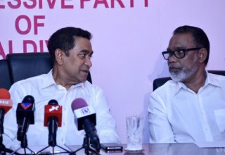 ރައީސް ޔާމީން އަދި އިދިކޮޅު ޕީއެންސީގެ ރައީސް، އަބްދުއްރަހީމް އަބްދުﷲ - ފޮޓޯ: ވަން އޮންލައިން