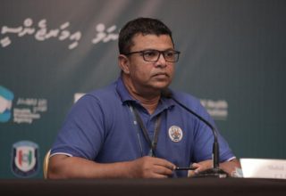 ނޭޝަނަލް އިމަޖެންސީ އޮޕަރޭޝަން ސެންޓަރުން ބޭއްވި ނޫސްވެރިންގެ ބައްދަލުވުމެއްގައި. އެމްޕީއެލްގެ ސީއީއޯ ޝާހިދު އަލީ