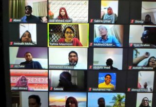 ލޮކްޑައުންތެރޭގައި އެކެޑަމީން ކުރިއްށް ގެންގޮސްފައިވާ  ކޯހެއް. ފޮޓޯ: ސޯޝަލްމީޑިއާ