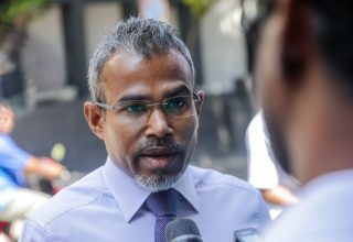 އެޓާރނީ ޖެނެރަލް އަލްއުސްތާޛު އިބްރާހިމް ރިފްޢަތު.ފޮޓޯ:ސޯޝަލްމީޑިއާ