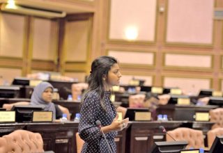 ގަލޮޅު އުތުރު ދާއިރާގެ މެންބަރު އީވާ ޢަބްދުﷲ. ފޮޓޯ: ސޯޝަލް މީޑިއާ