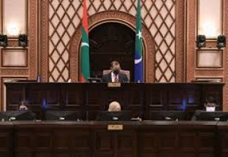 ފޮޓޯ؛ މަޖިލިސް
