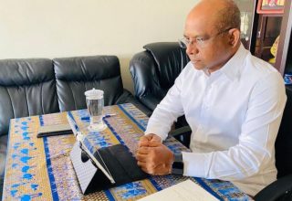 ބައްދަލުވުމުގައި ފޮރިން މިނިސްޓަރ ބައިވެރިވެވަޑައިގަންނަވަނީ