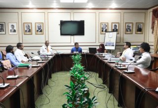 ތަރިކަ ކޮމެޓީގެ ބައްދަލުވުމުގެ ތެރެއިން: ފޮޓޯ މަޖިލިސް