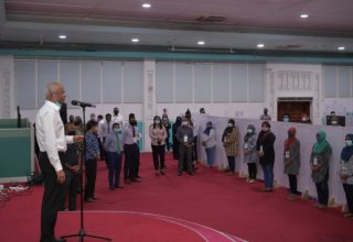 ހޯމަދުވަހު ދަރުބާރުގޭގައި ބޭއްވި ބައްދަލުވުމުގެތެރެއިން. ފޮޓޯ: ރައީސް އޮފީސް
