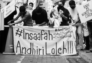 ޖިންްސީ ގޯނާއާއި ދެކޮޅަށް މާލޭގައި ކުރިޔަށް ގެންދިޔަ ހިނގާލުމުގެ ތެރެއިން/ ފޮޓޯ: އަވަސް