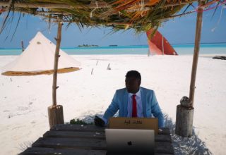 ކާށިދޫ ދާއިރާގެ މެމްބަރު އަދި ޔޮޓް ޓުއާސްގެ ޗެއާމަން އަބްދުﷲ ޖާބިރު: ފައިލް ފޮޓޯ