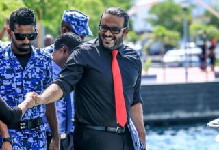 ކުރީގެ ނައިބް ރައީސް އަހުމަދު އަދީބް: ފޮޓޯ ސަން